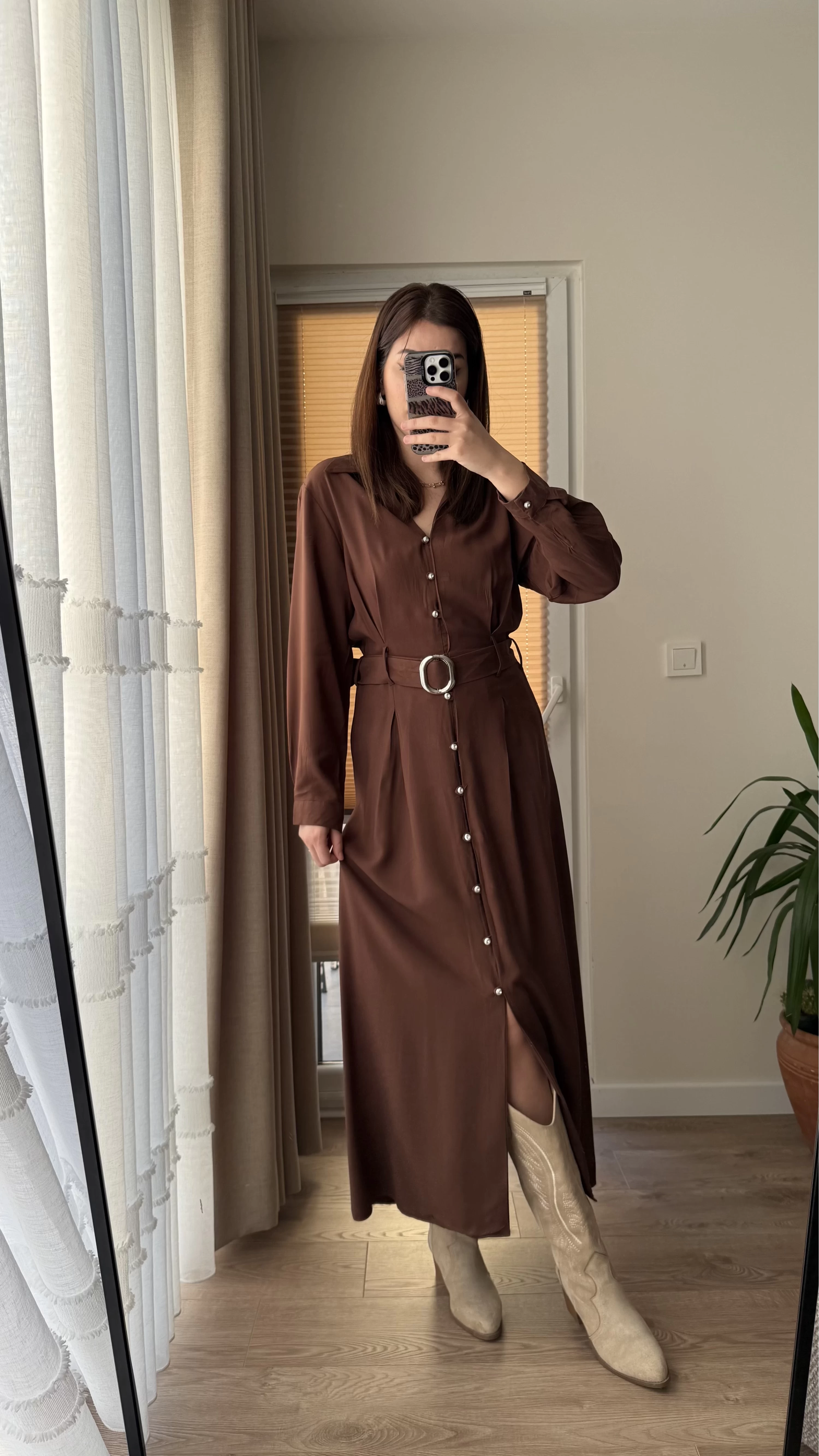Matilda Kahverengi Kuşaklı Taşlı Elbise