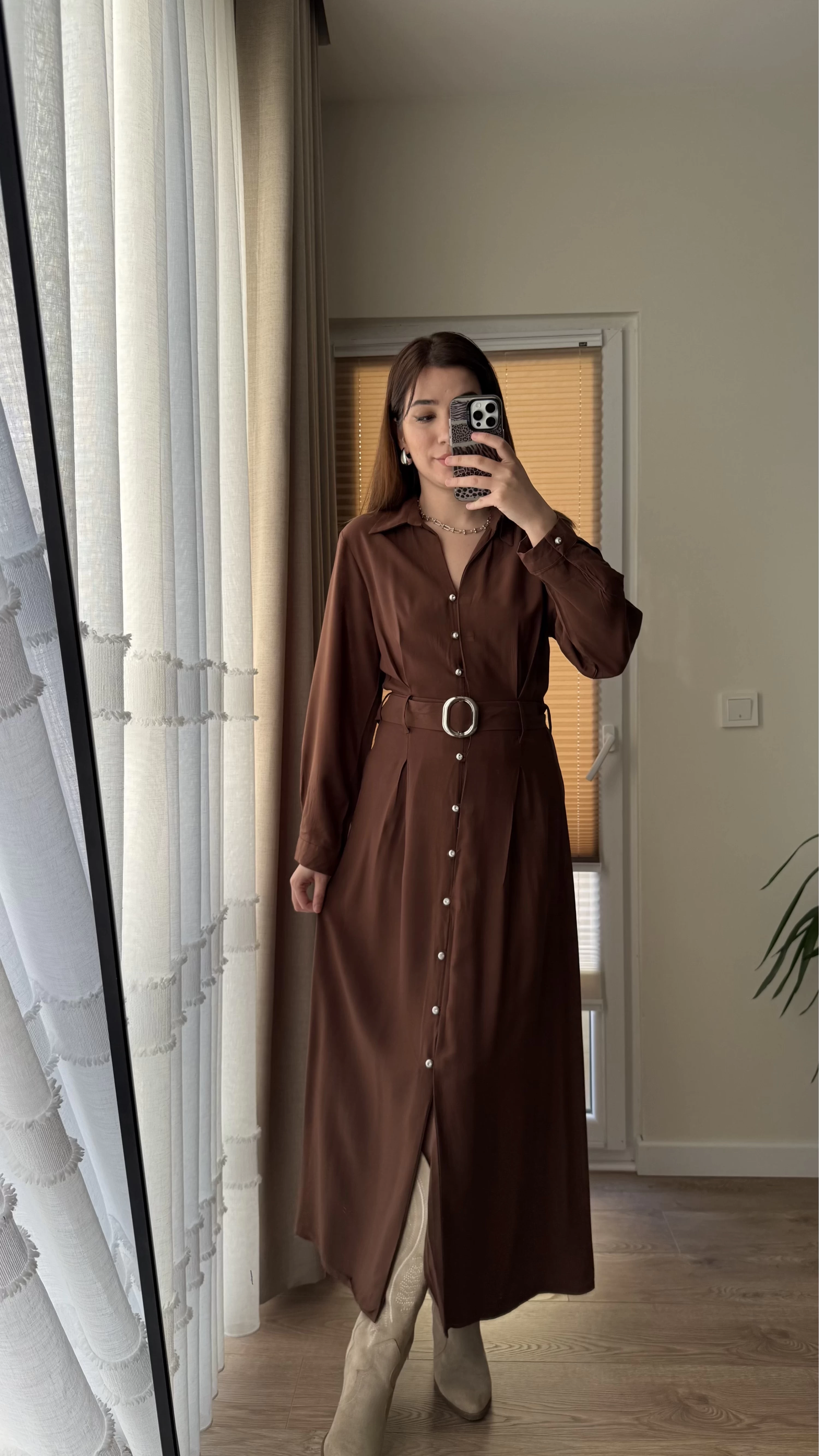 Matilda Kahverengi Kuşaklı Taşlı Elbise