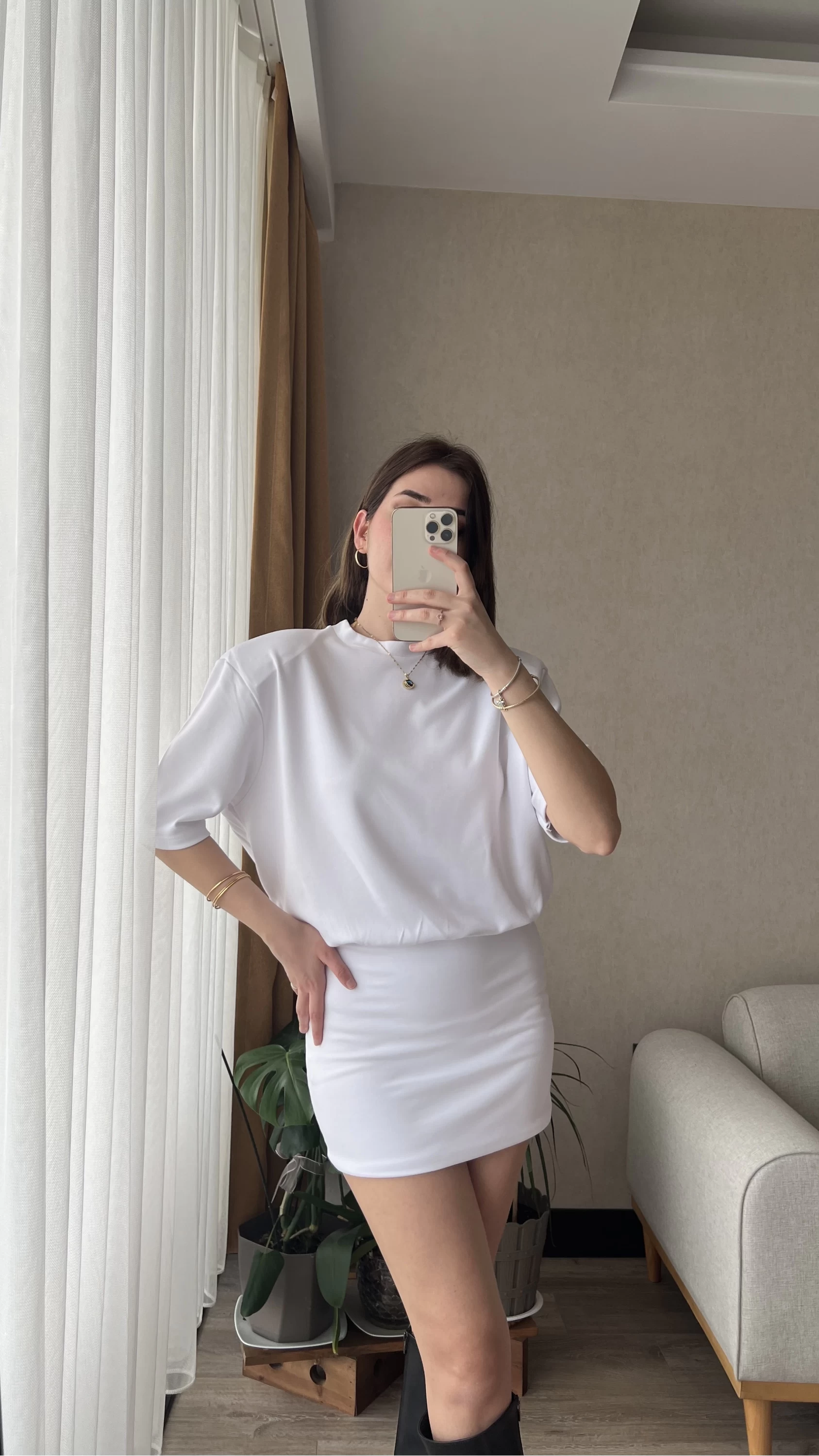 Premium Beyaz Vatkalı Elbise