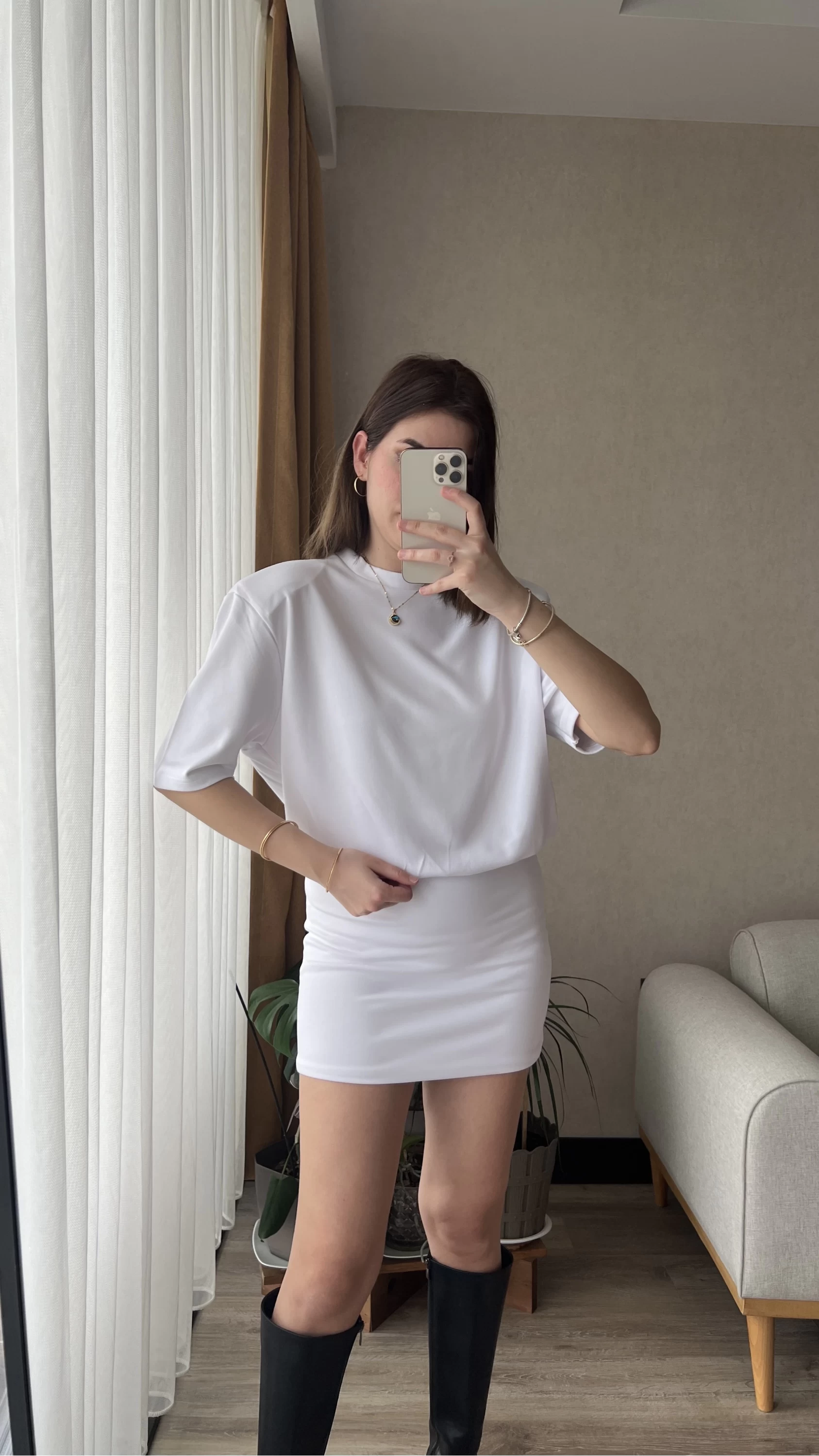Premium Beyaz Vatkalı Elbise