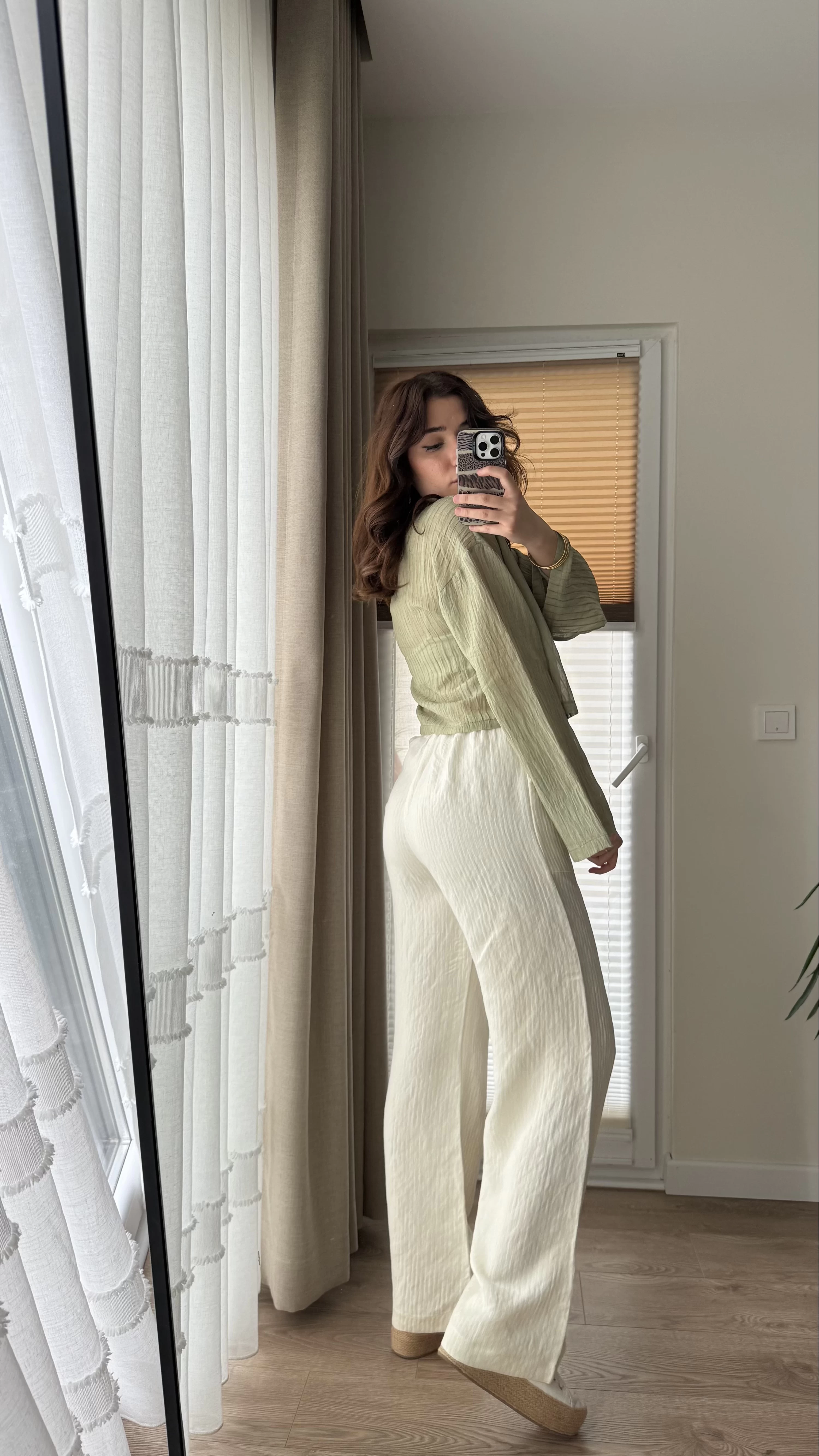 Selana Kırık Beyaz Pantolon