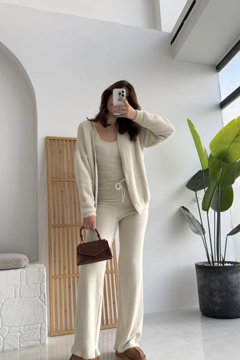 3 Parça Yumoş Takım - Taş