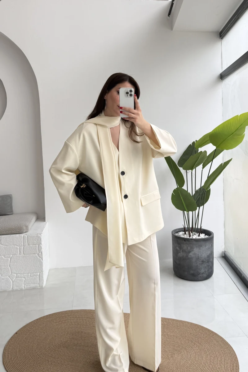 Yuna Fular Detay Bağcıklı Ceket Takım - Ekru - Kod: 6003