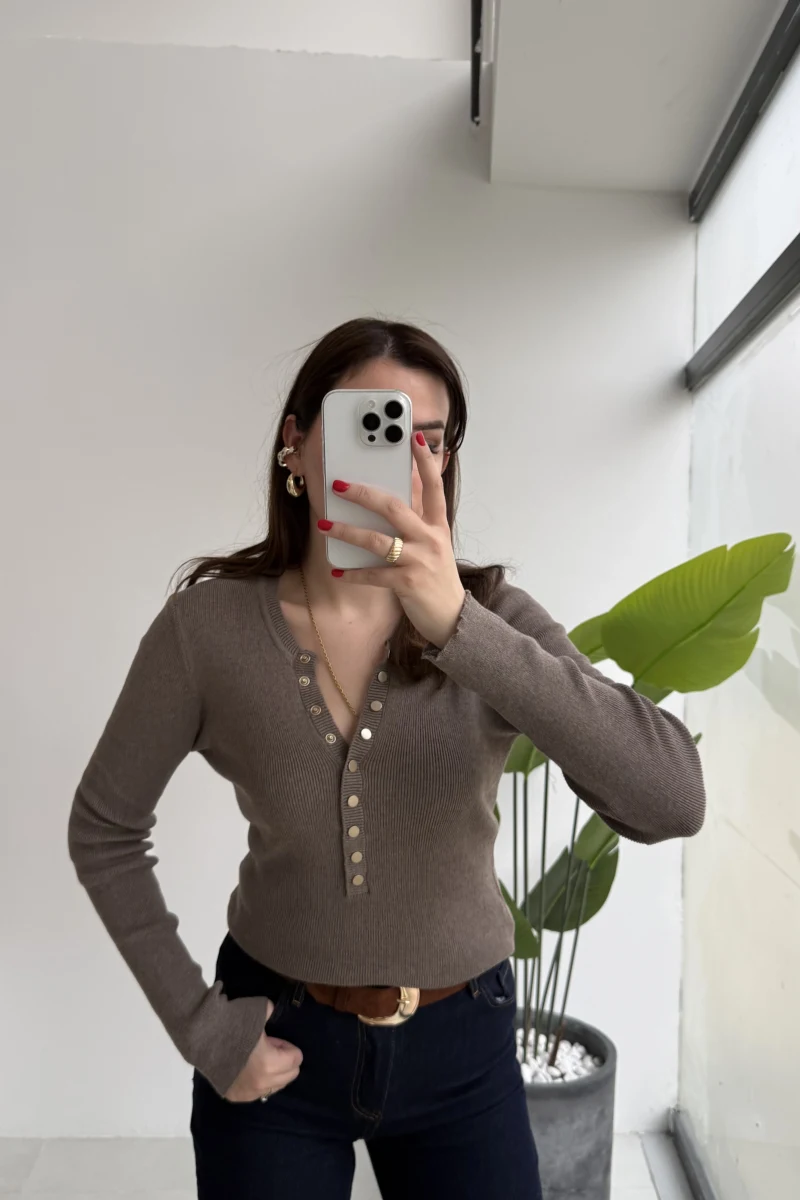 Lyssa V Yaka Çıtçıtlı Triko Kazak - Vizon