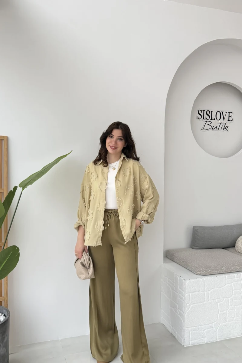 Püskül Dokulu Taş Detay Gömlek - Yeşil - Kod: 2121