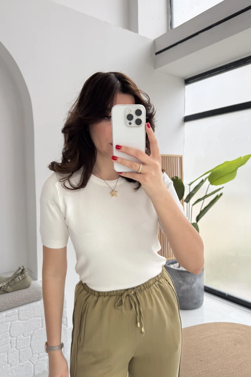 Dilvin Bisiklet Yaka Kısa Kol Triko Bluz - Ekru - Kod: 10779