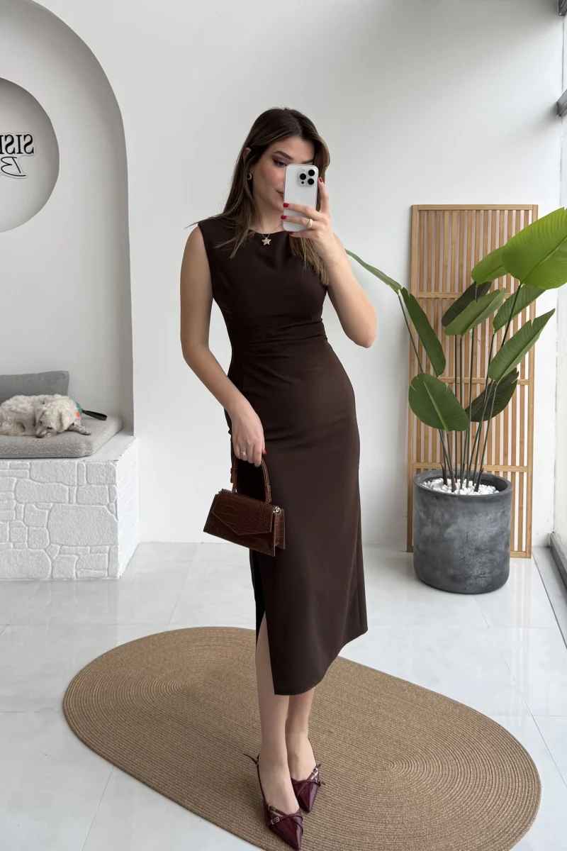 Jenny Pile Detay Yırtmaçlı Sıfır Kol Elbise - Acı Kahve - Kod: 0572