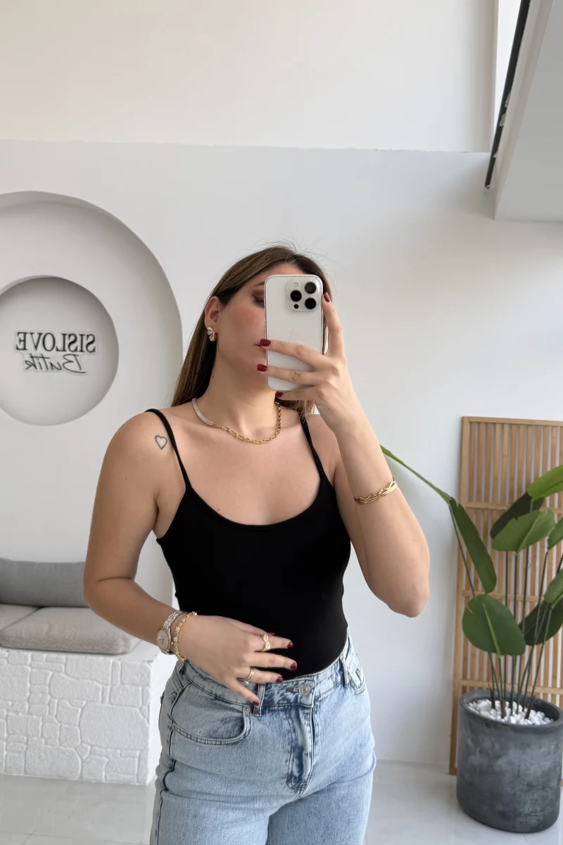 Uzun Göğüs Pedli İnce Askılı Body - Siyah