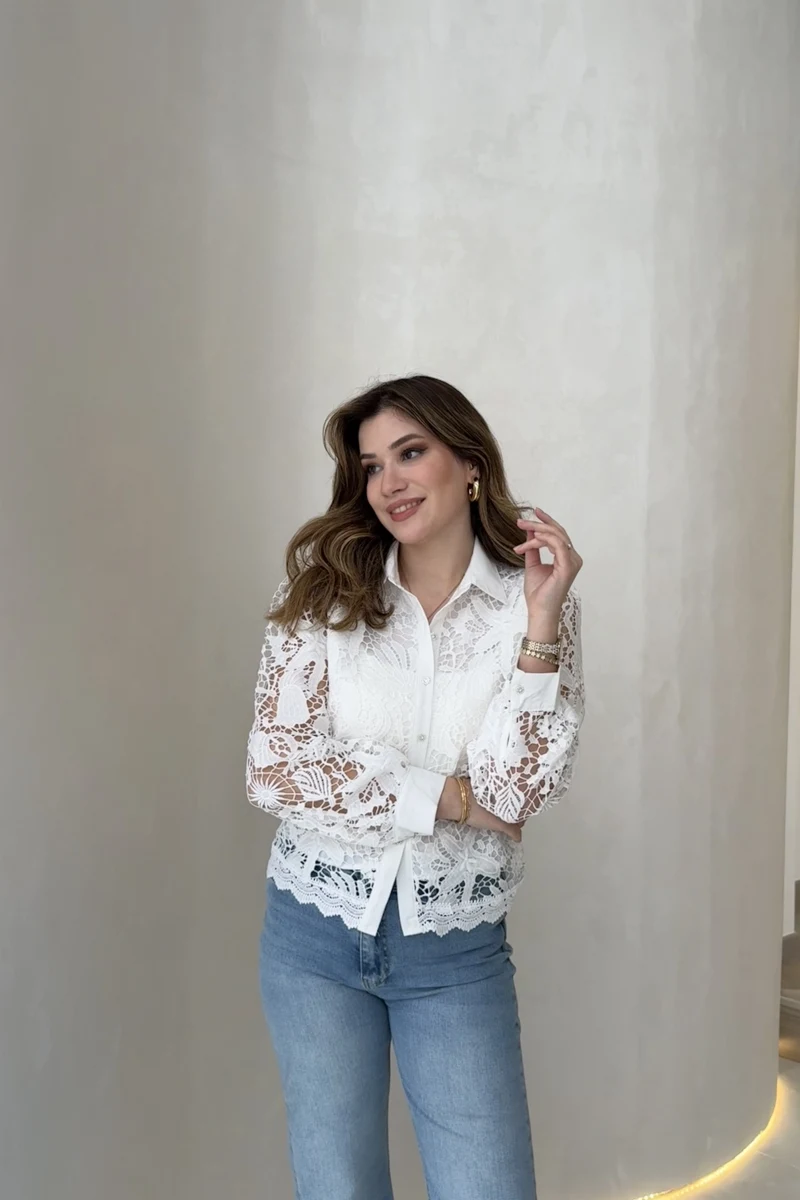 Çiçek Düğmeli Dantelli Gömlek - Beyaz - Kod: 39397