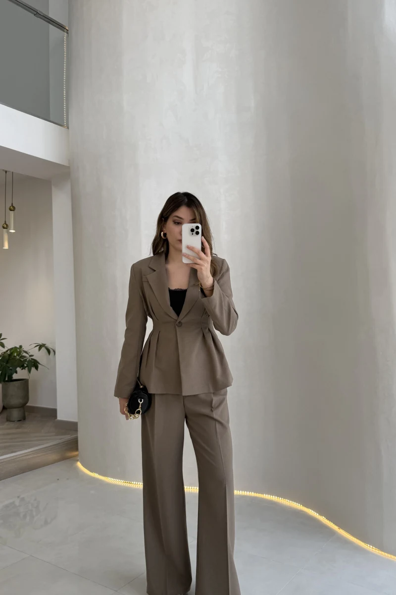 Charlotte Pilili Bele Oturan Takım - Haki - Kod: 8884