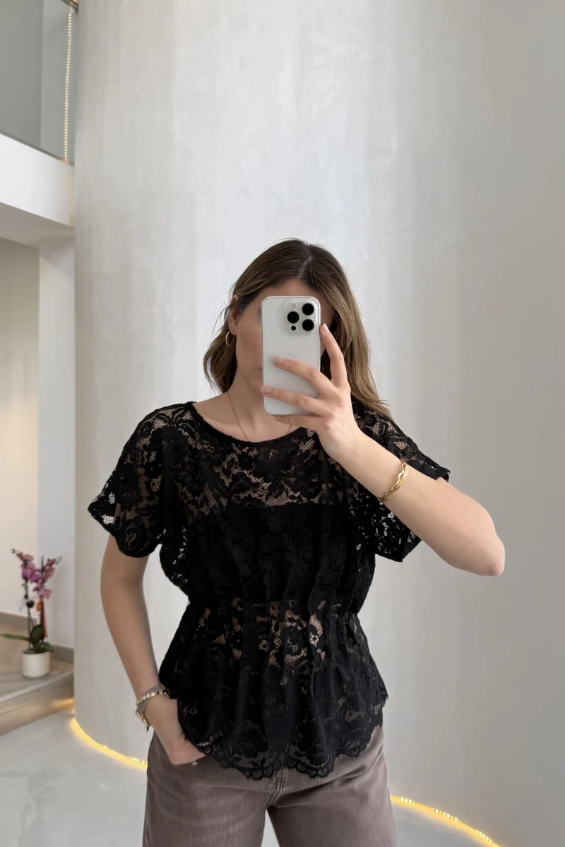 Flaner Büzgülü Bel Detaylı Kayık Yaka Dantelli Bluz - Siyah - Kod: 2966