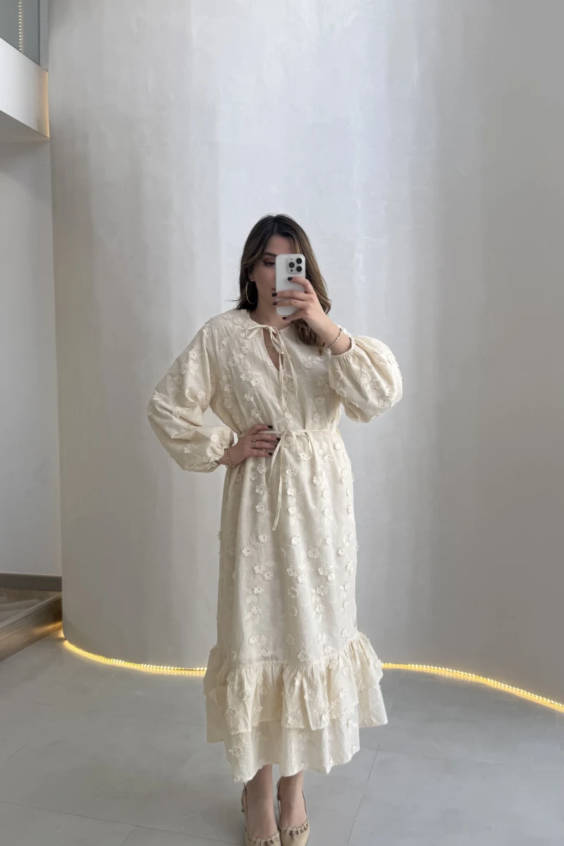 Çiçek Nakış Detaylı Bağcıklı Astarlı Elbise - Bej - Kod: 8100