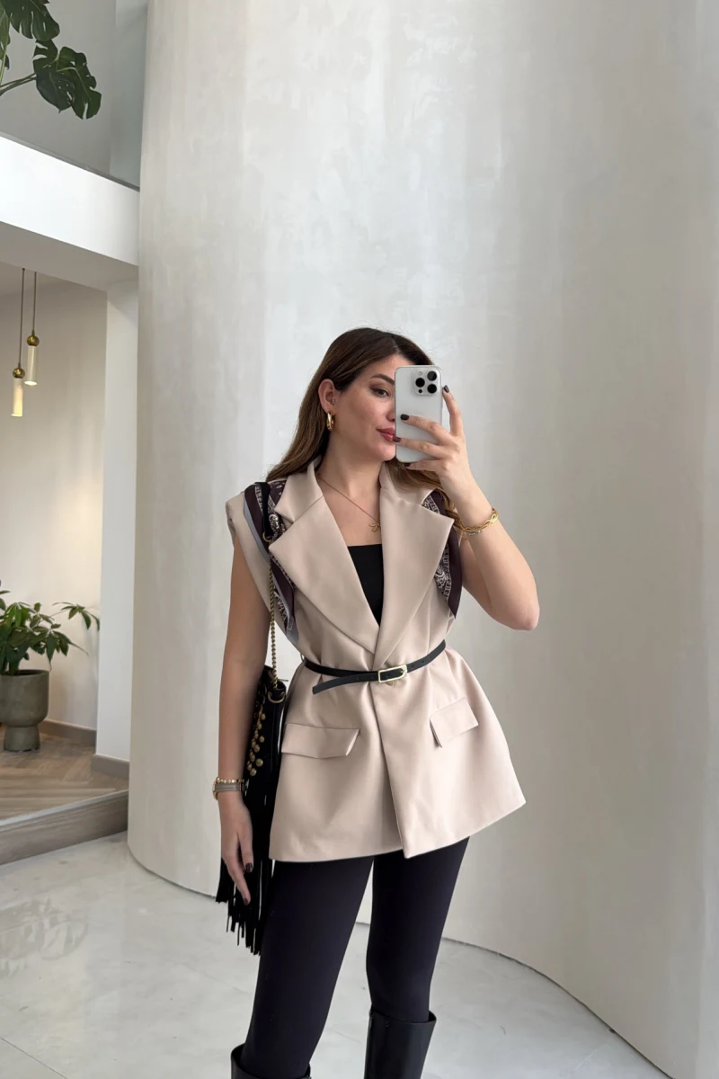 Sapphire Fular Detaylı Vatkalı Kemerli Yelek - Taş - Kod: 7708