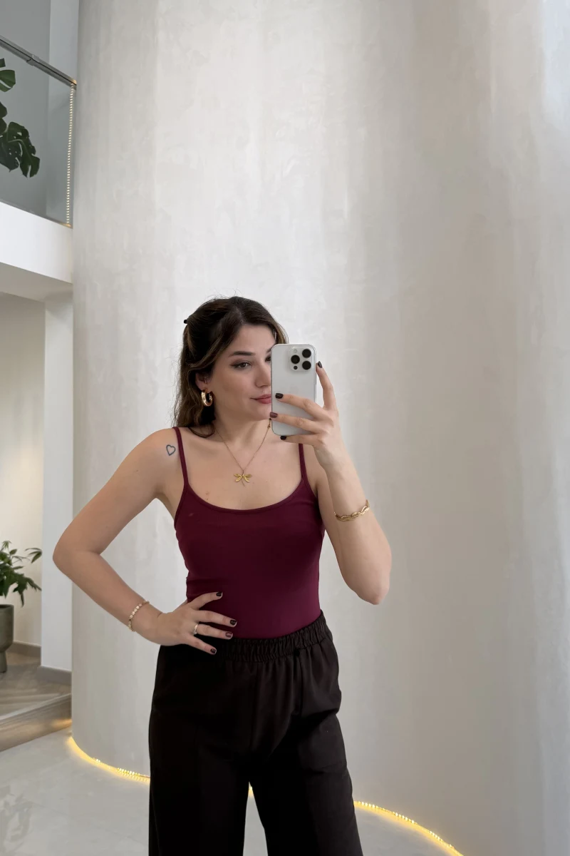 Uzun Göğüs Pedli İnce Askılı Body - Bordo