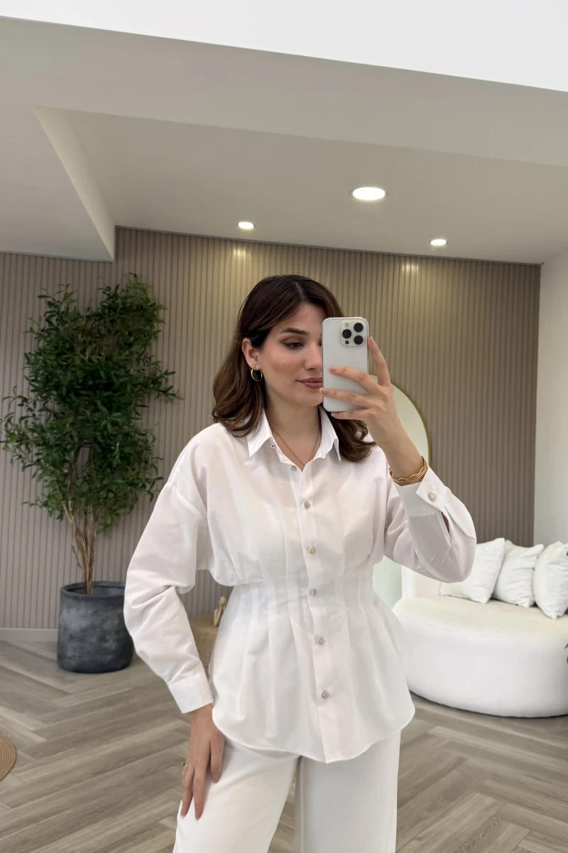 Taş Düğme Detaylı Beli Pileli Gömlek - Beyaz - Kod: 2247