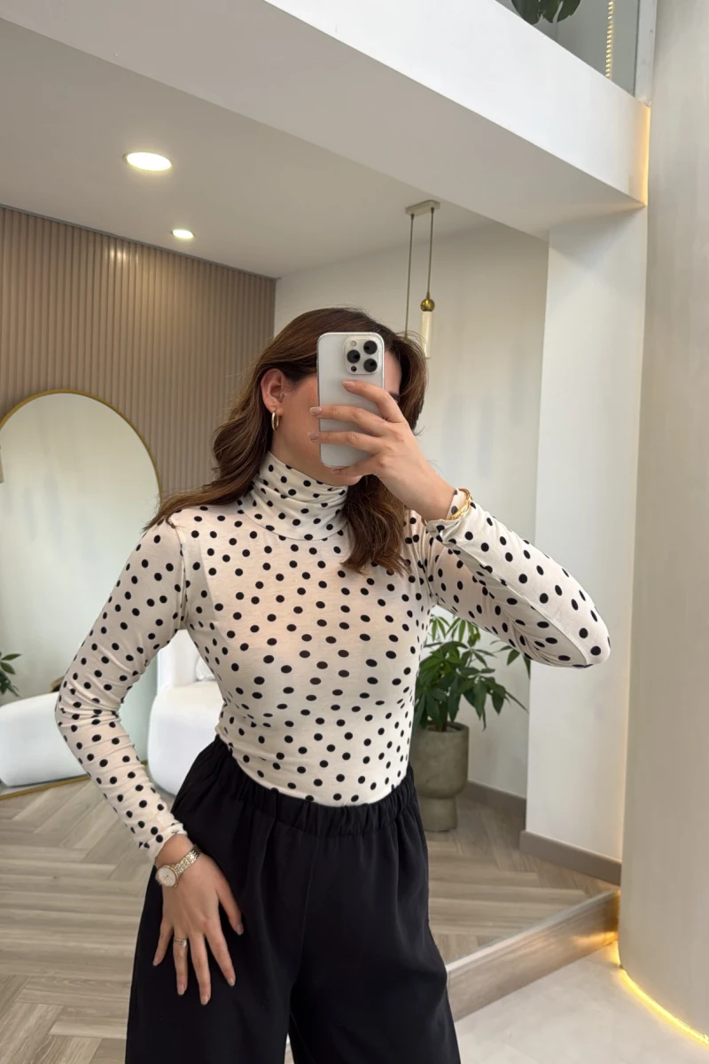 Boğazlı Puantiyeli Bluz - Ekru