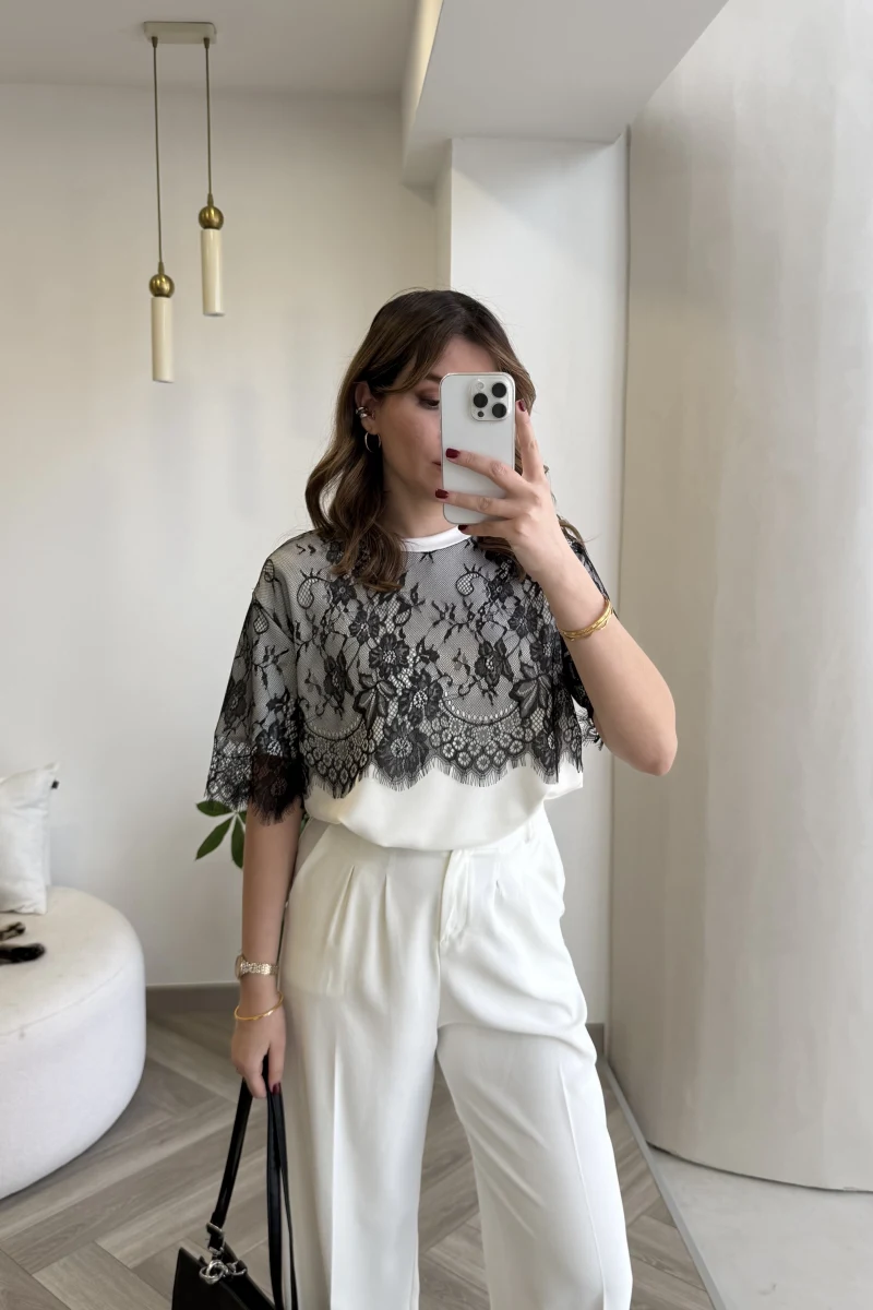 Siyah Dantelli Ekru T-shirt - Kod: 1092