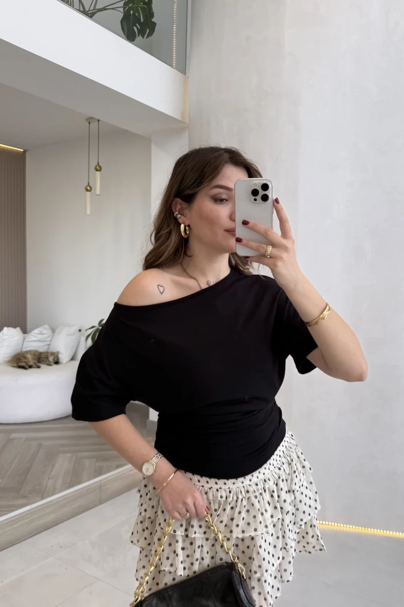 Leona Pamuk Kumaş Beli Büzgülü T-shirt - Siyah - Kod: 6996