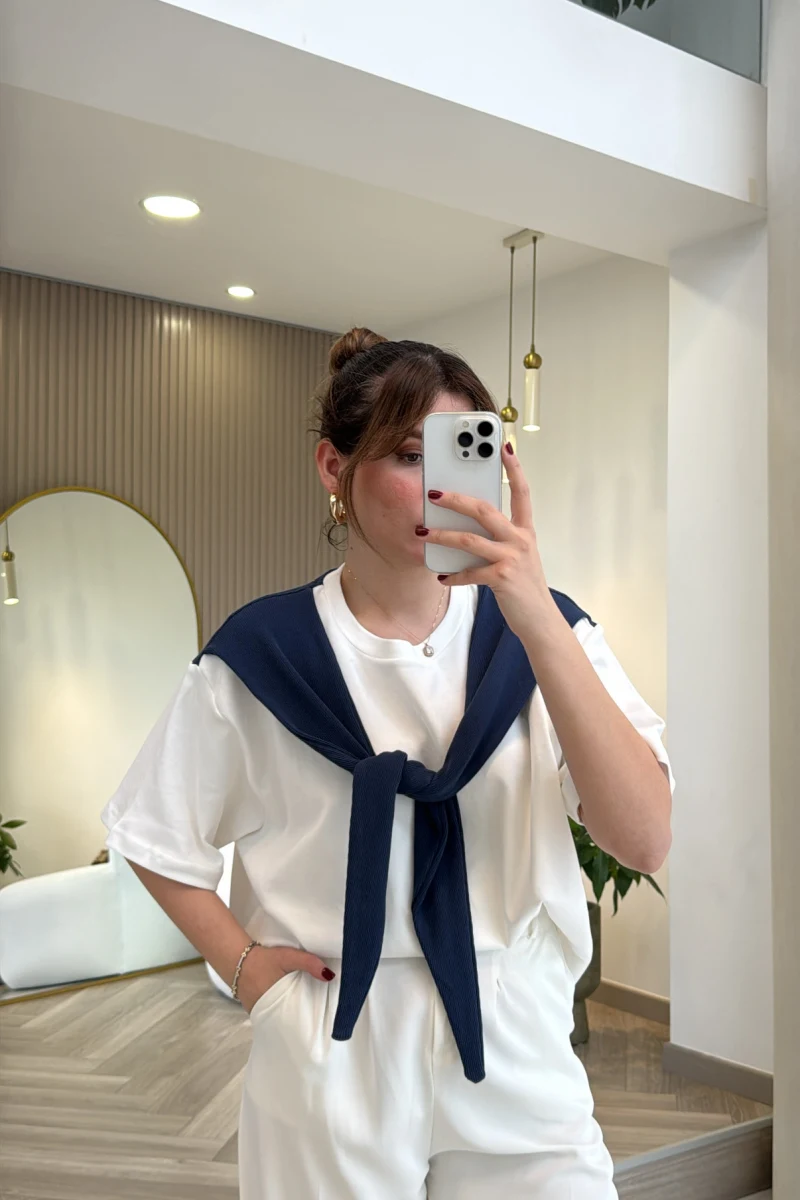 Daisy Bağlama Detay T-shirt - Lacivert - Kod: 580688