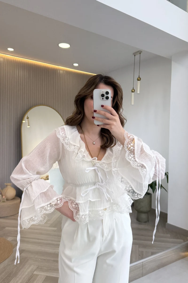 Sebastian Dantel Detay Fırfırlı Bluz - Beyaz - Kod: 1075