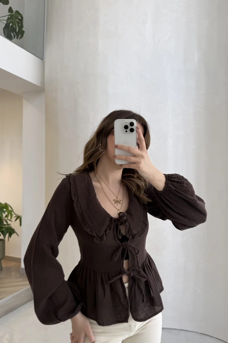 Petra Bebe Yaka Bağlamalı Bluz - Acı Kahve - Kod: 1051