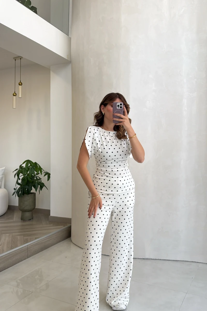 Andora Puantiye Desen Bluz Pantolon Takım - Ekru - Kod: 4133