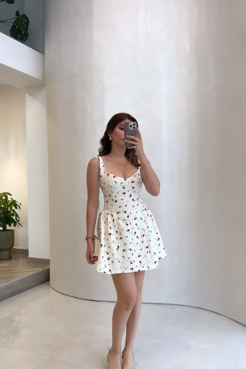 Çiçekli Beli Büzgülü Askılı Mini Elbise - Ekru - Kod: 8282