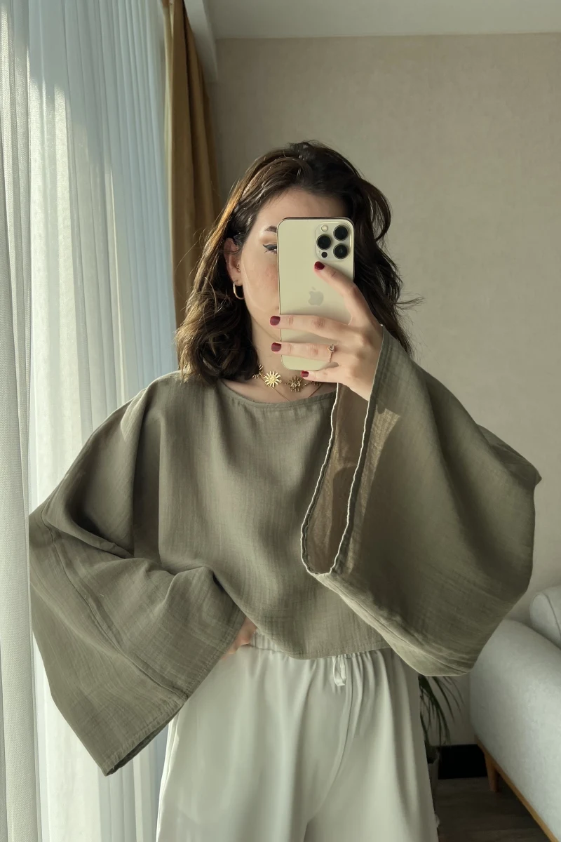 Adrian Yarasa Kol Bluz