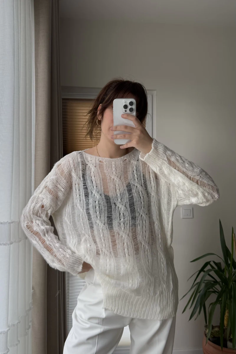 Ajurlu Uzun Krem Triko