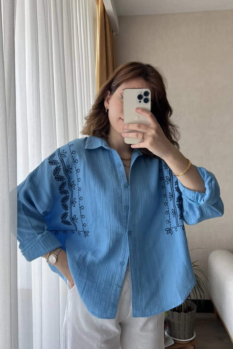 Aramis Nakış Detay Mavi Gömlek