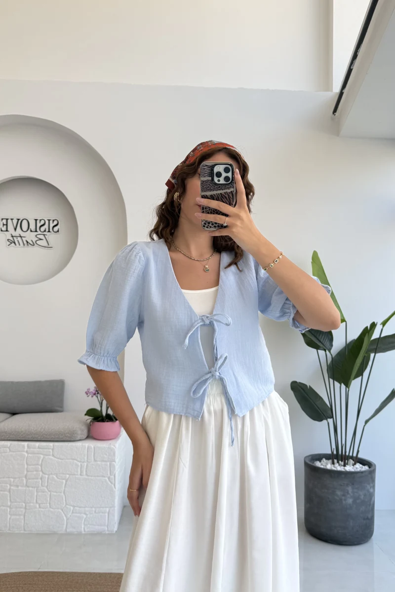 1017 - Arin Kolu Lastik Detay Bluz - Bebe Mavisi