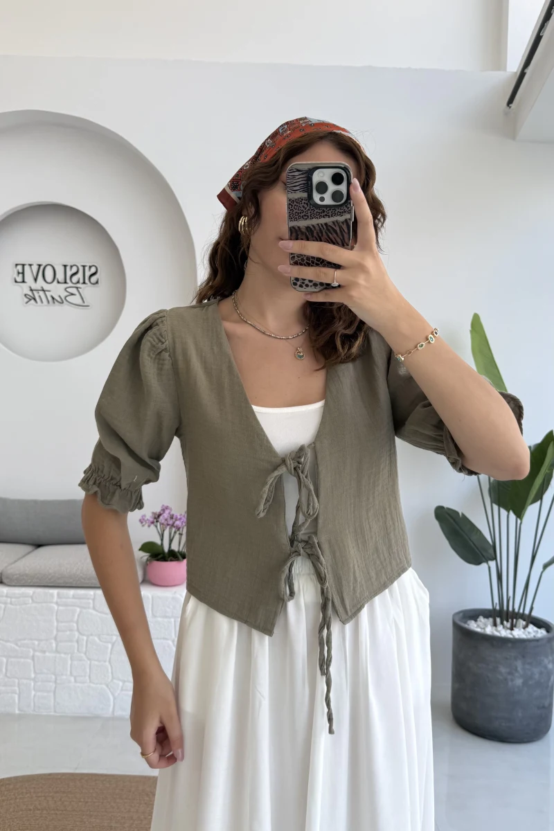 1017 - Arin Kolu Lastik Detay Bluz - Haki