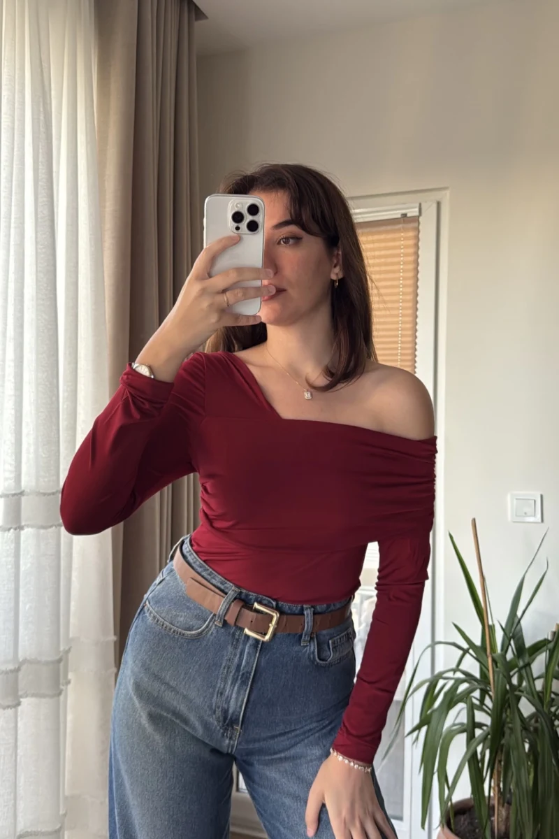 Asimetrik Kesim Çıtçılı Bordo Bluz