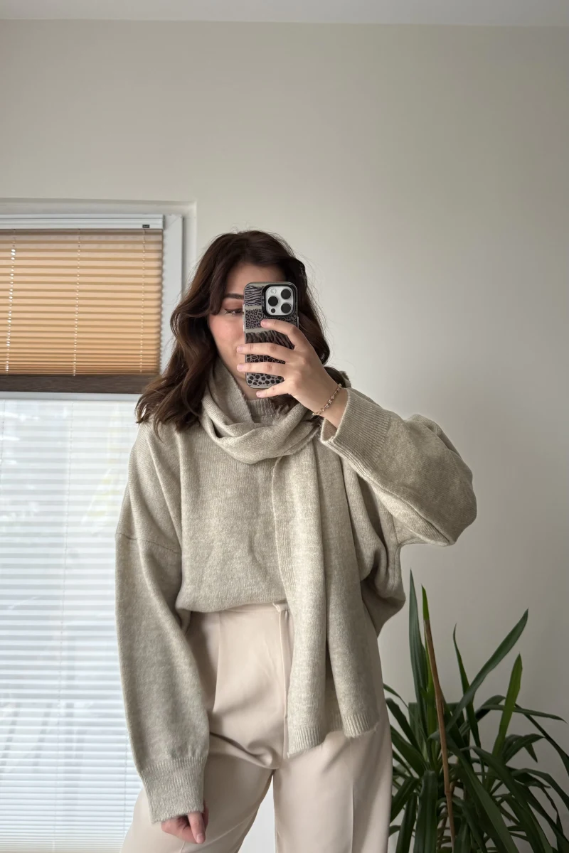 Atkı Hediyeli Kazak Bej