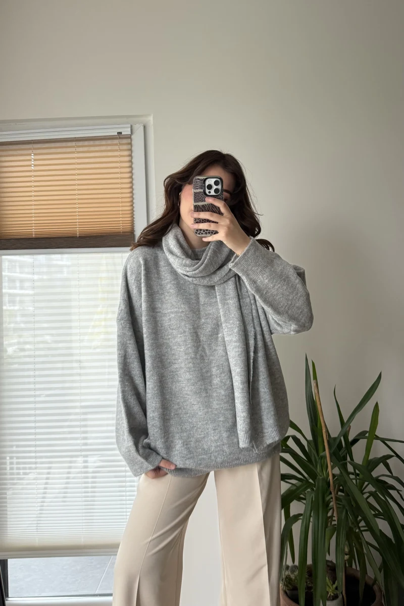 Atkı Hediyeli Kazak Gri