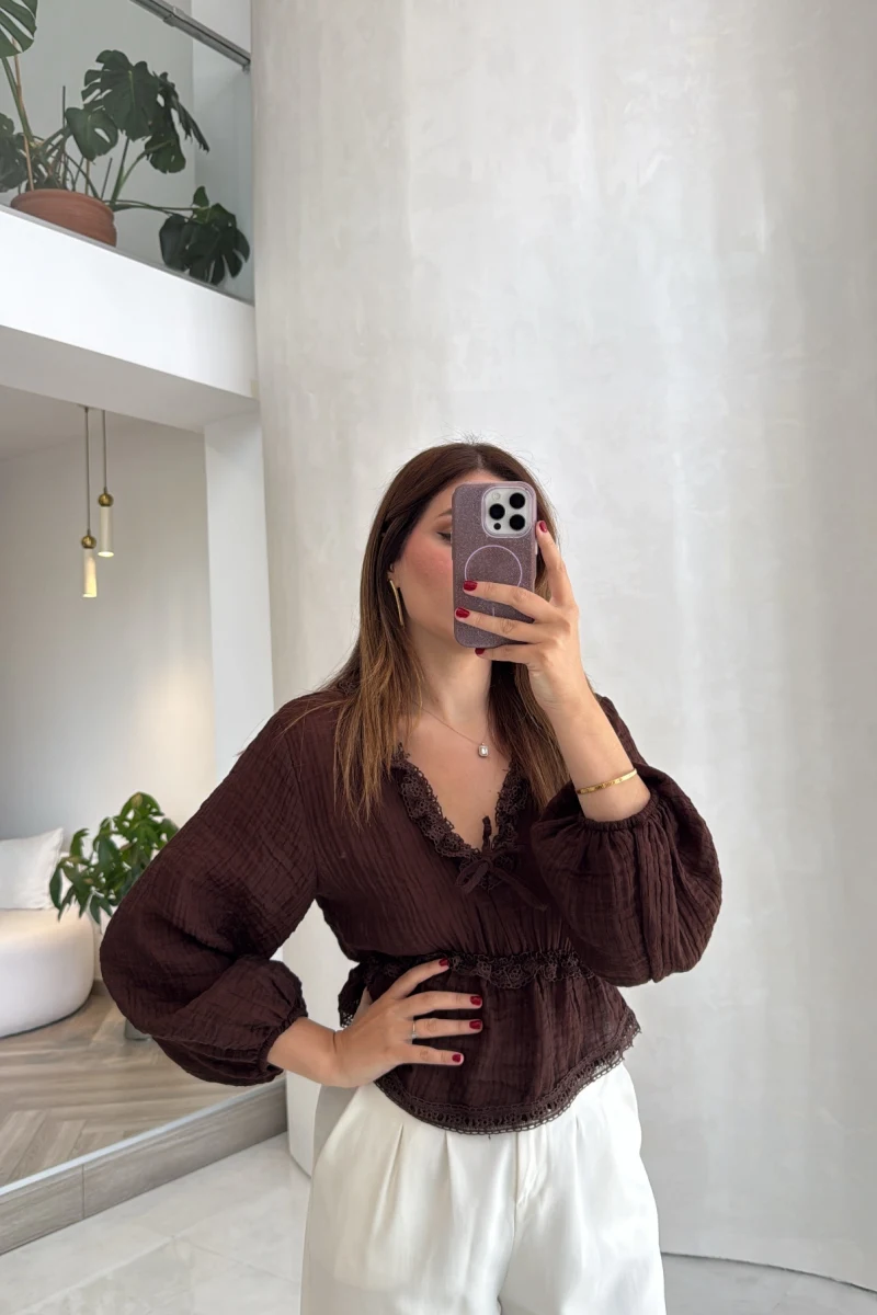 Ballet Dantel Detay Beli Lastikli Bluz - Kahve - Kod: 1093