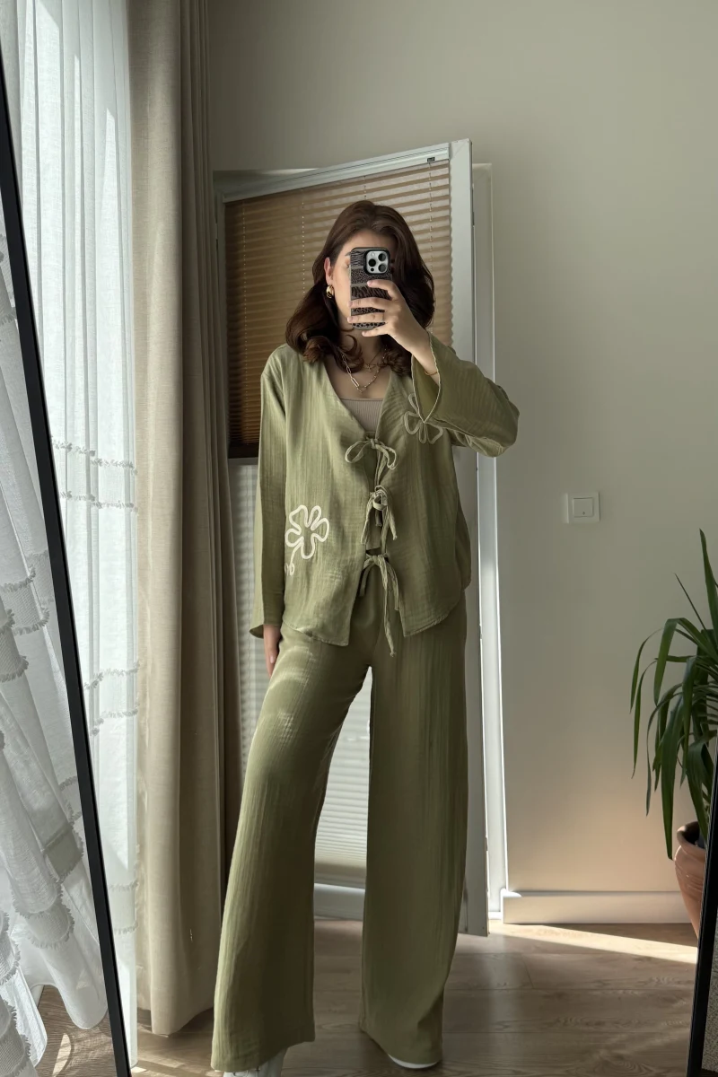 Bella Müslin Nakışlı Takım Haki