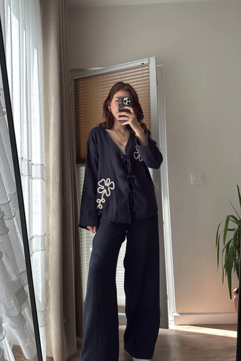 Bella Müslin Nakışlı Takım Lacivert