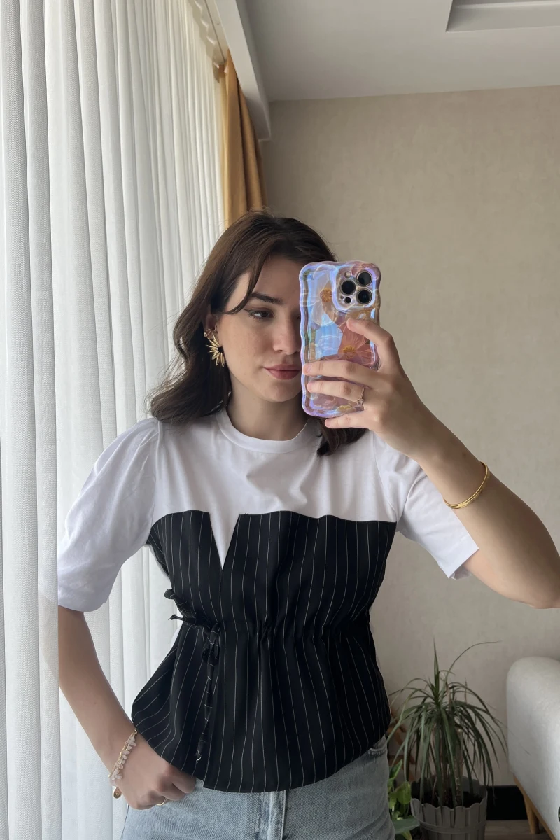 Beyaz Çizgili Detay T-Shirt