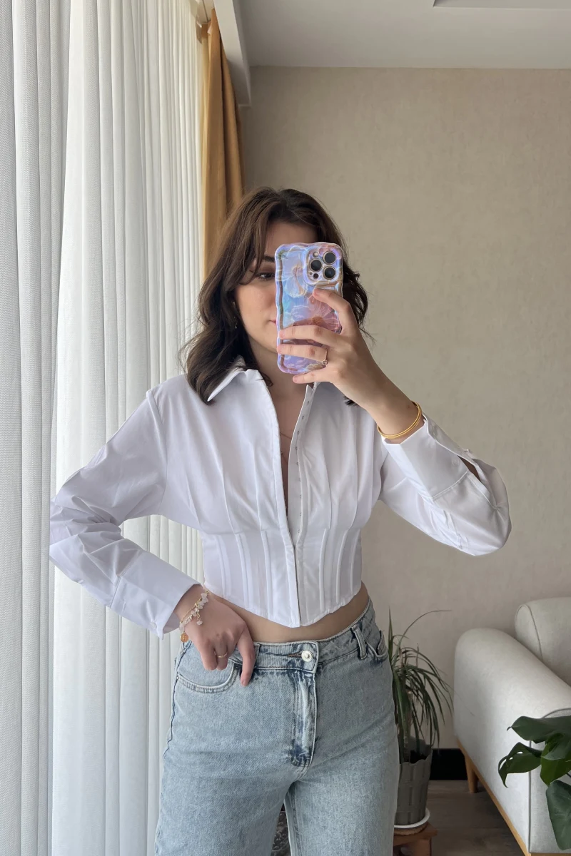 Beyaz Korseli Gömlek