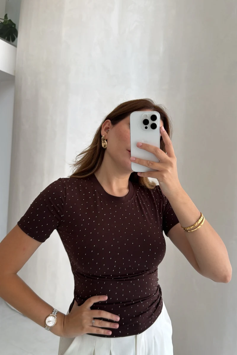Bisiklet Yaka Taşlı T-shirt - Kahve - Kod: 1598