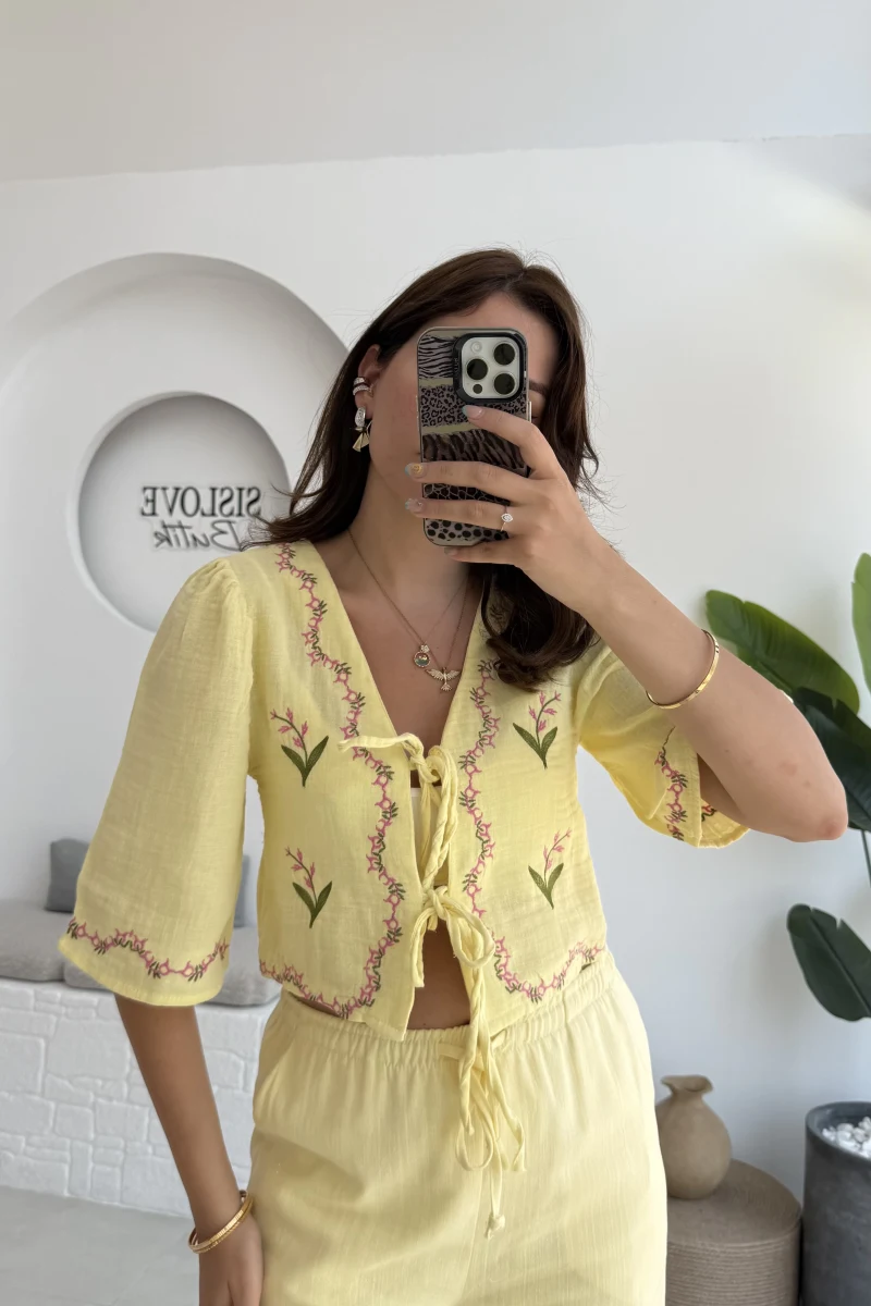 Bodrum Bluz Müslin Kumaş Nakış Detay - Sarı