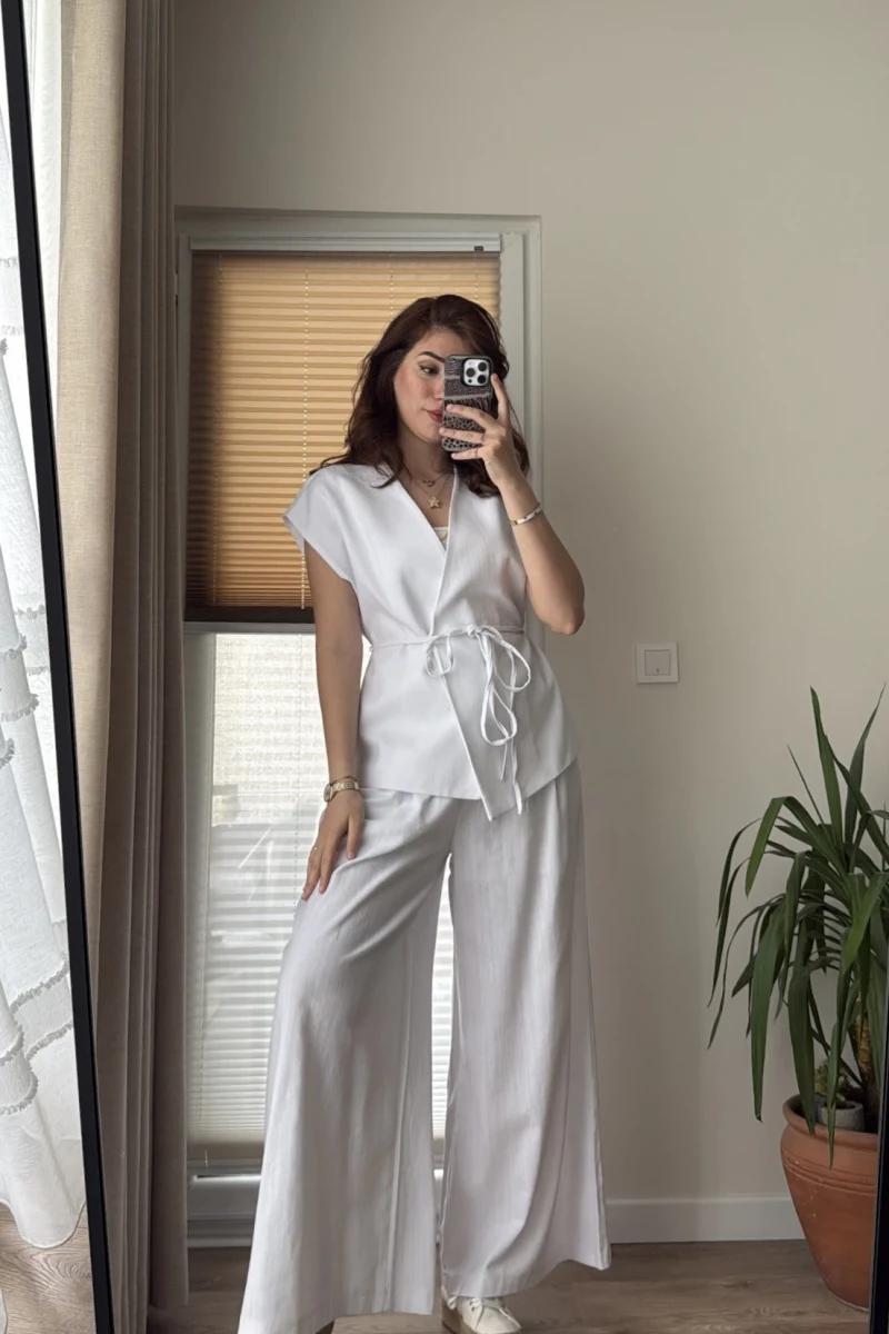 Bol Paça Pantolon Yelek Takım - Beyaz