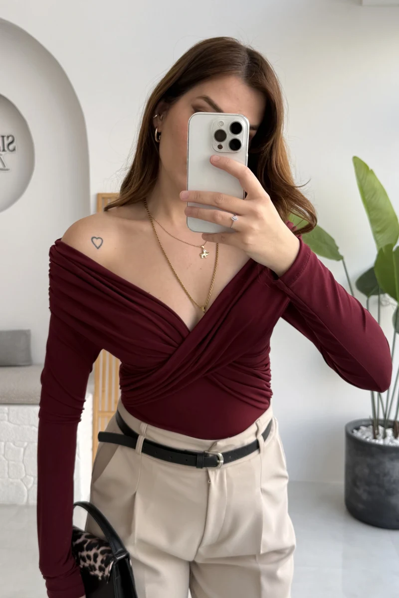Büzgülü Çapraz Bluz - Bordo