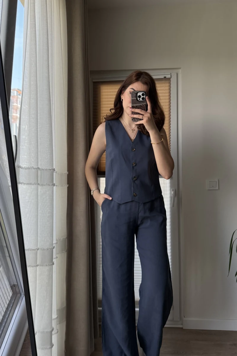 Captive Yelekli Lacivert Takım