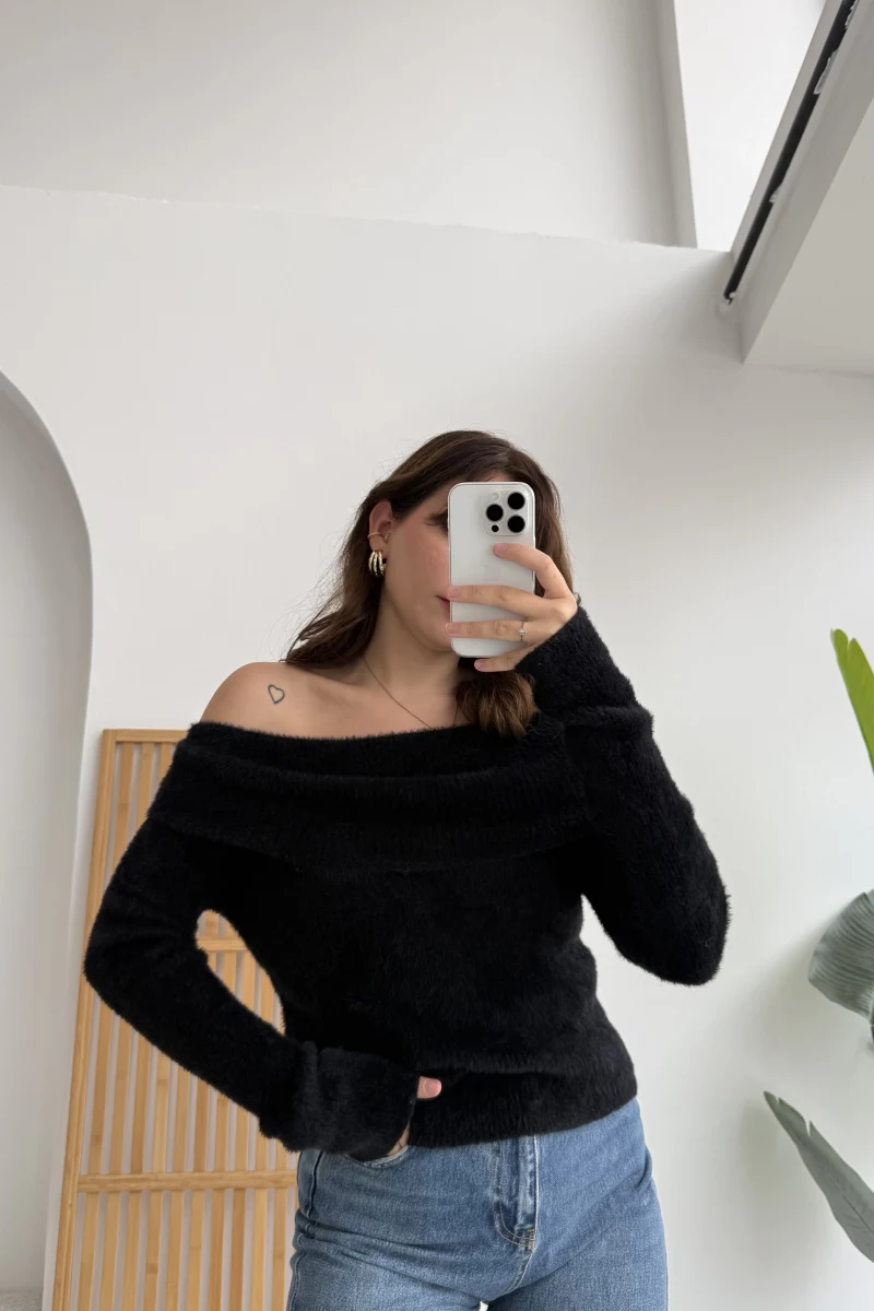 Caterina Madonna Yaka Kazak Siyah Kod: 25040