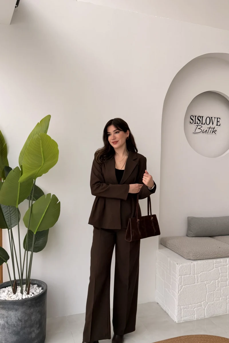 Charlotte Pilili Bele Oturan Takım - Acı Kahve - Kod: 8884