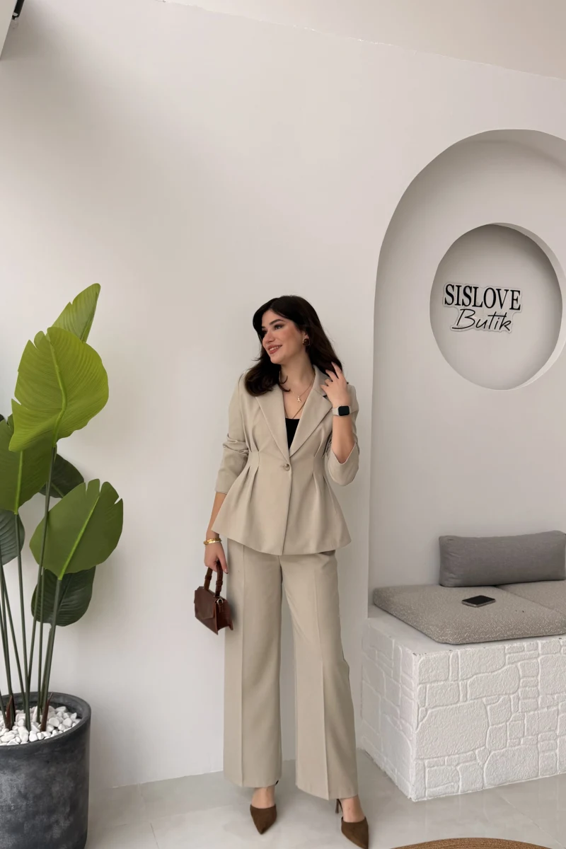 Charlotte Pilili Bele Oturan Takım - Taş - Kod: 8884