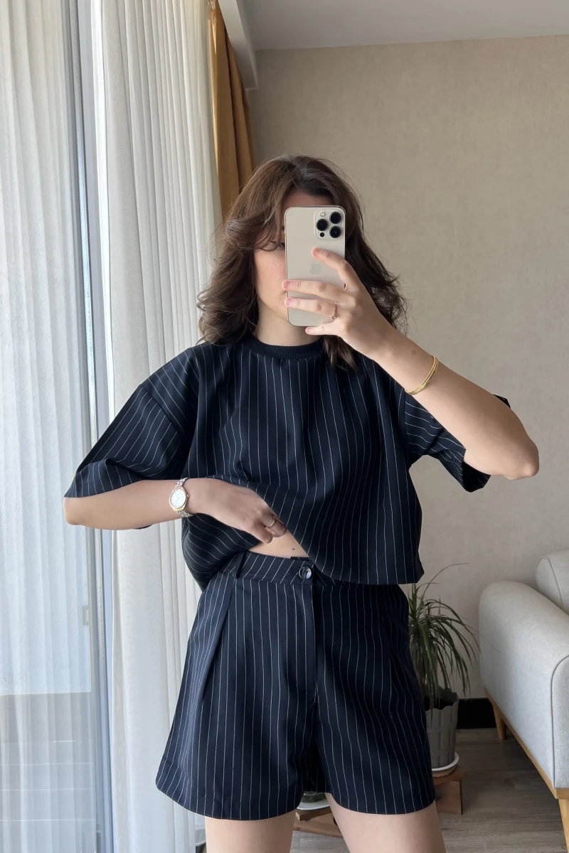 Çizgili Şortlu Takım Lacivert