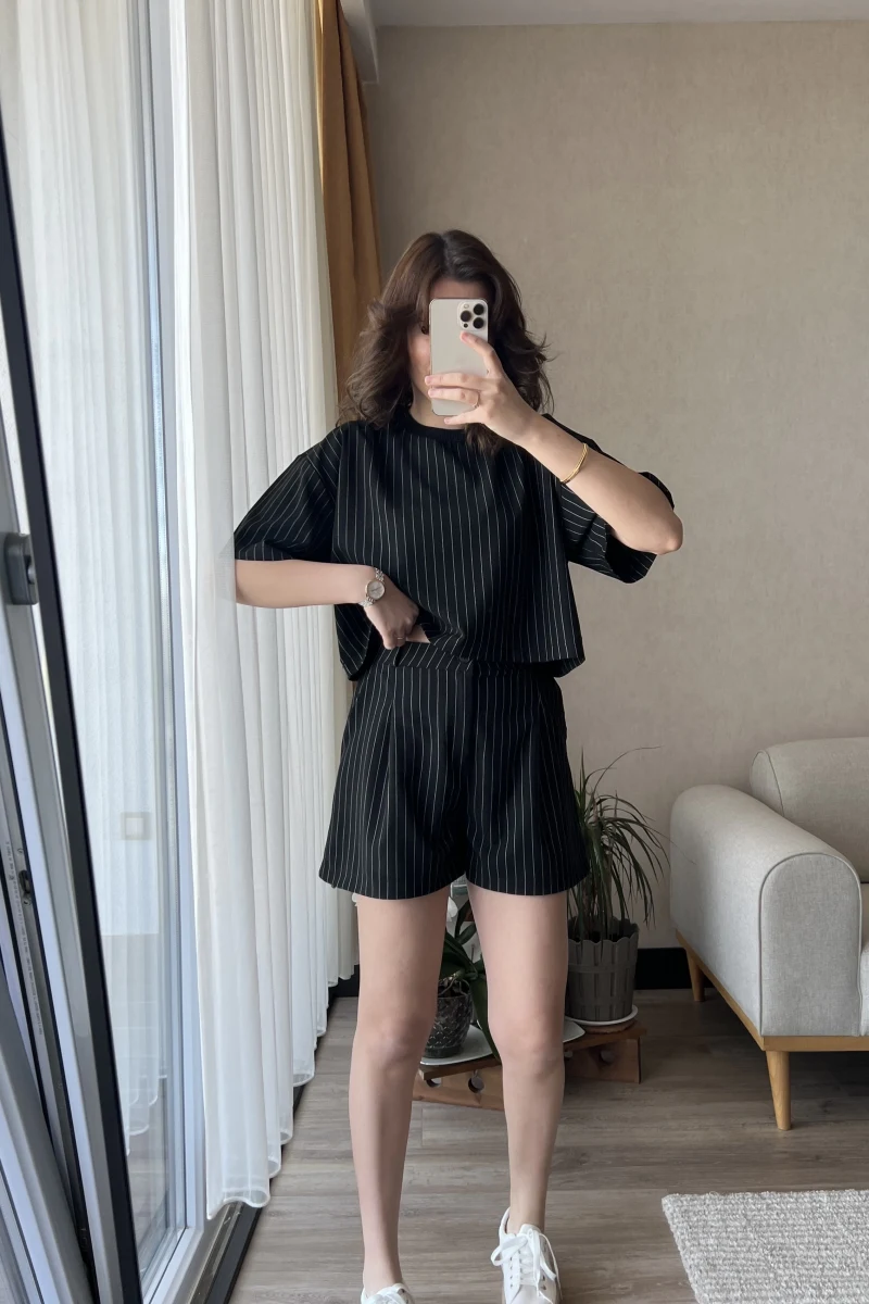 Çizgili Şortlu Takım Siyah